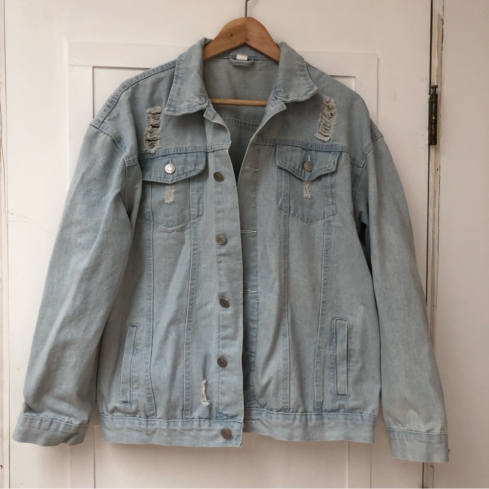 Star Jean distressed women’s light blue denim jean jacket size L/XL